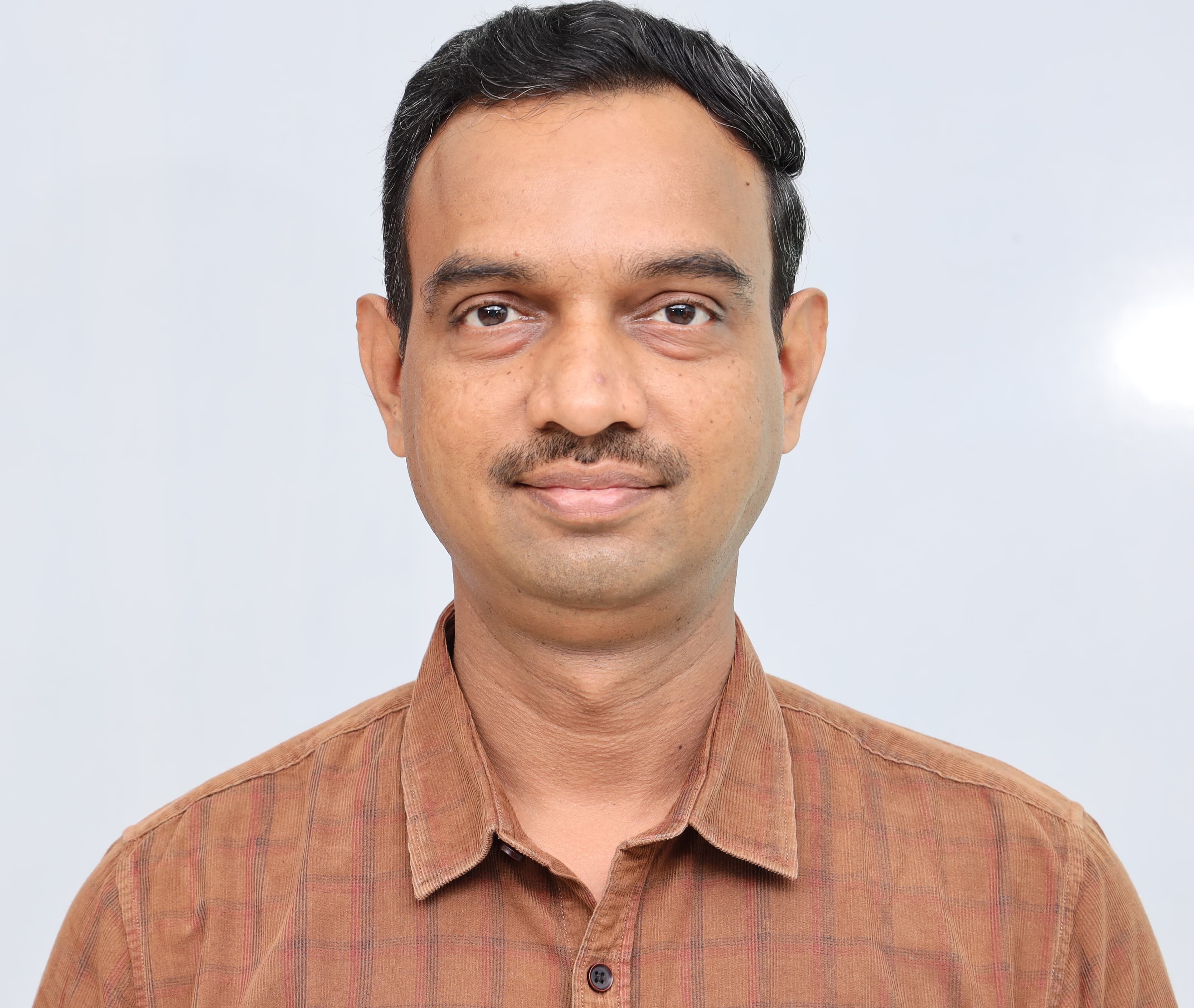 Dr. Vivek Kalyankar
